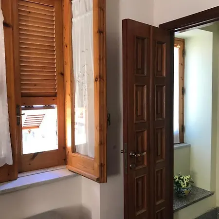 Residenza U Burgu Guest house