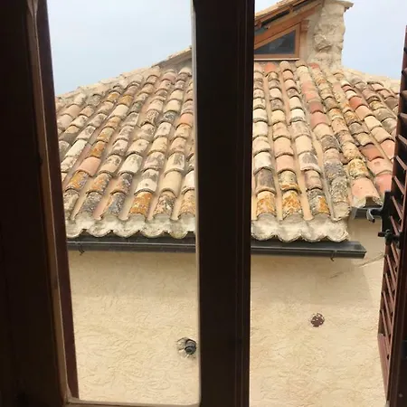 Residenza U Burgu 3* تروبيا